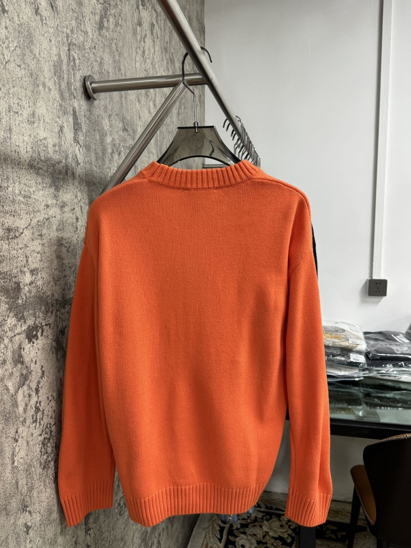Pra*a sweater